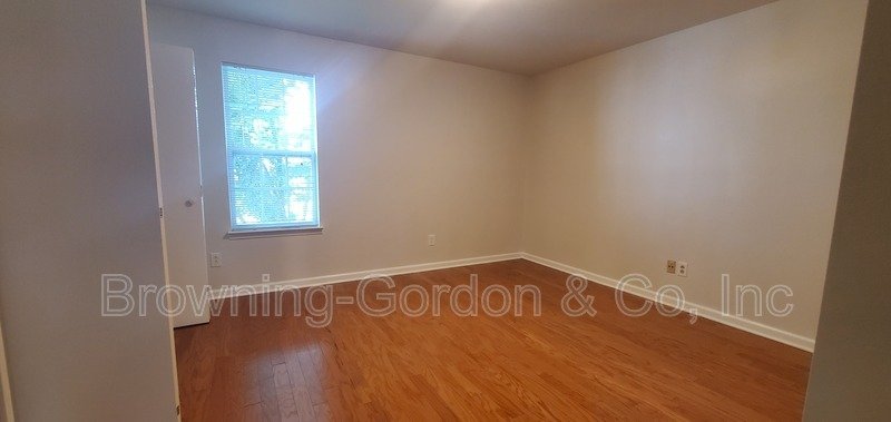 Two Bedroom Town House in Green Hills available for immediate move in! property image