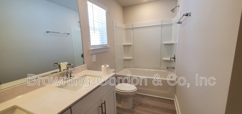 Brand New Five Bedroom home in Hermitage! property image