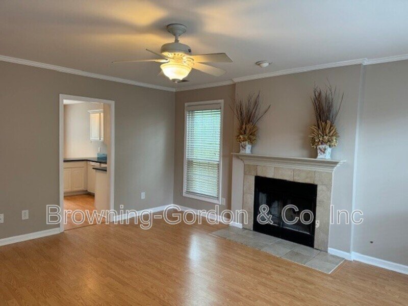 Fantastic 3 bedroom located in River Plantation in the Bellevue area! property image