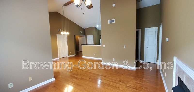 Two Bedroom with Garage and Storage at Montview Condos! property image