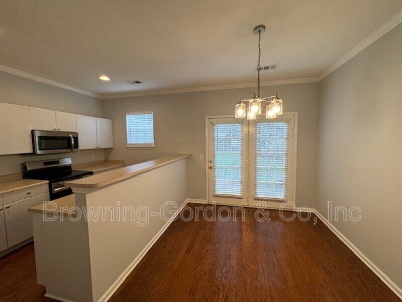 Spacious 2 bedroom townhome located in the  West End area! property image