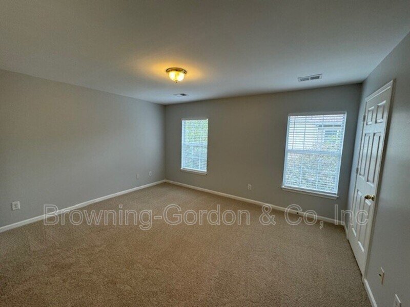 Spacious 2 bedroom townhome located in the  West End area! property image