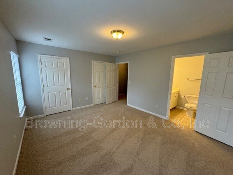 Spacious 2 bedroom townhome located in the  West End area! property image