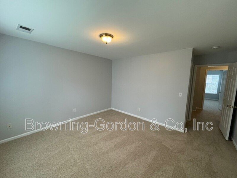 Spacious 2 bedroom townhome located in the  West End area! property image