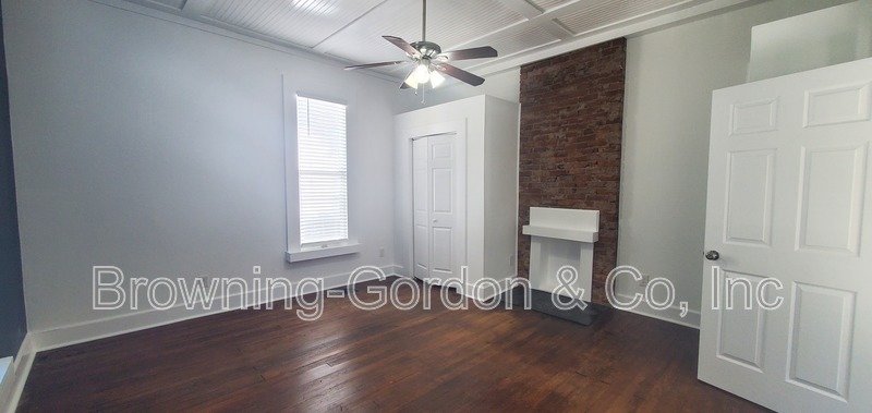 Charming Two Bedroom Cottage in the Cleveland Park Neighborhood of East Nashville. property image