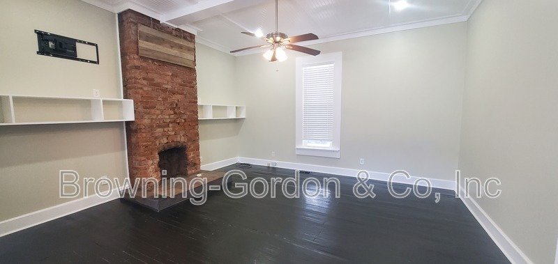 Charming Two Bedroom Cottage in the Cleveland Park Neighborhood of East Nashville. property image