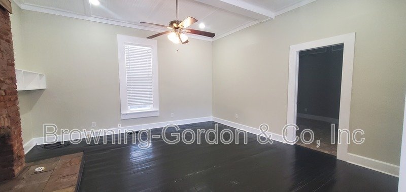 Charming Two Bedroom Cottage in the Cleveland Park Neighborhood of East Nashville. property image