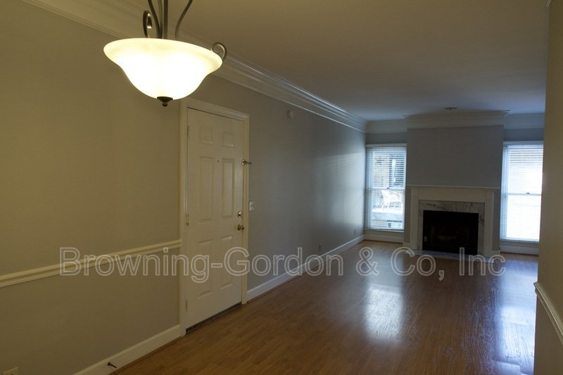 Open property image