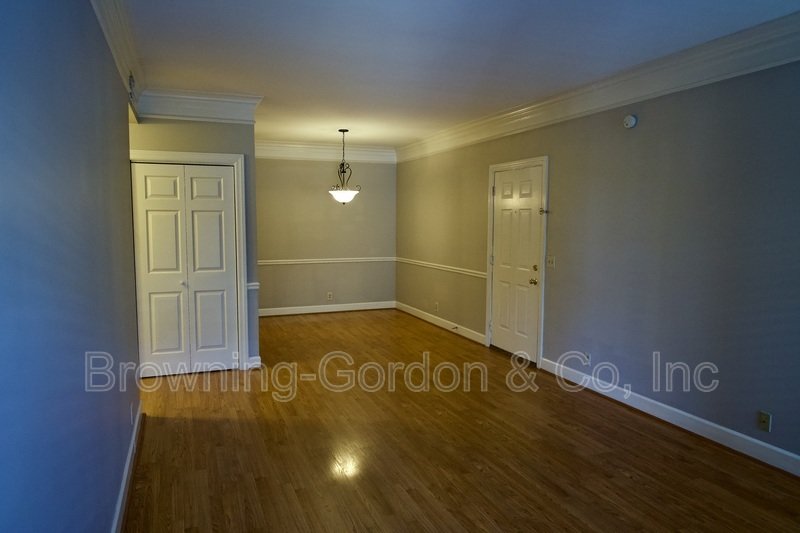 Open property image