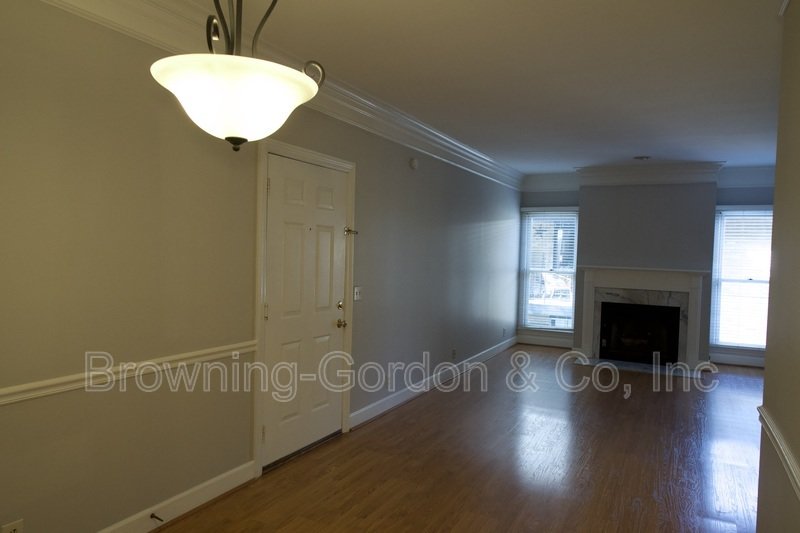 Open property image