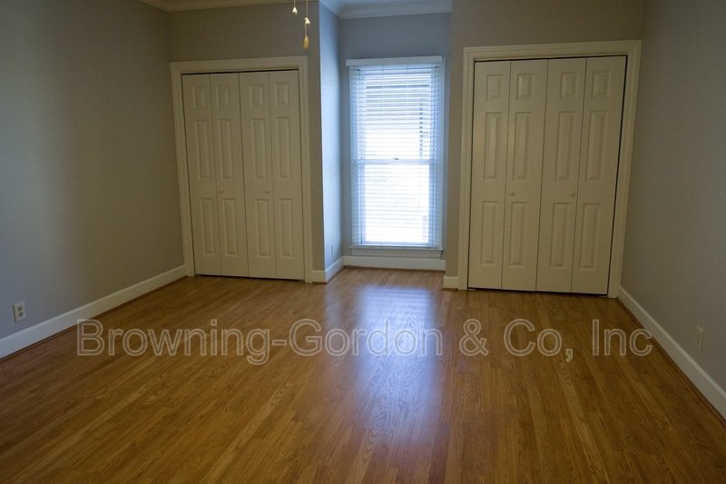 Open property image