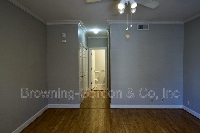 Open property image