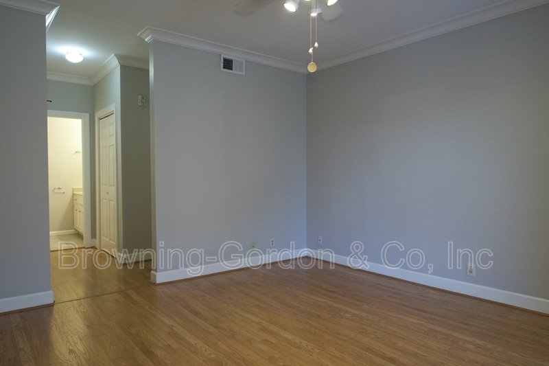 Open property image