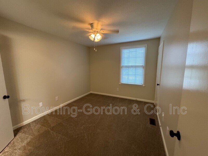 Cozy 2 bedroom located in the Donelson area! property image