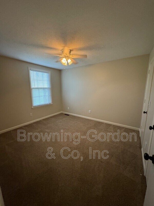 Cozy 2 bedroom located in the Donelson area! property image