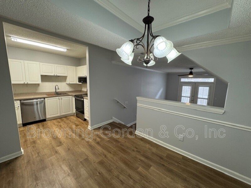 Beautiful 2 bedroom townhouse located at Fairsted Park! property image