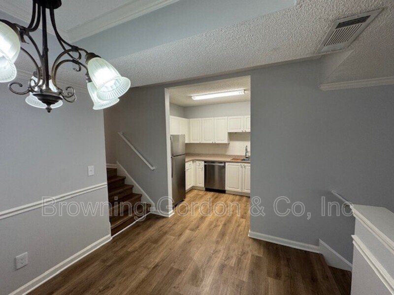 Beautiful 2 bedroom townhouse located at Fairsted Park! property image