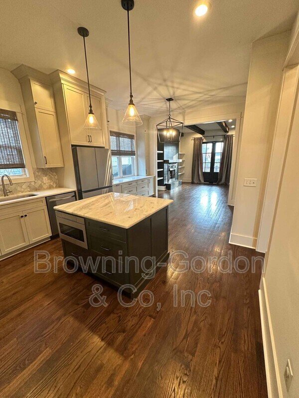 Four Bedroom in the Cleveland Park Neighborhood available immediately! property image