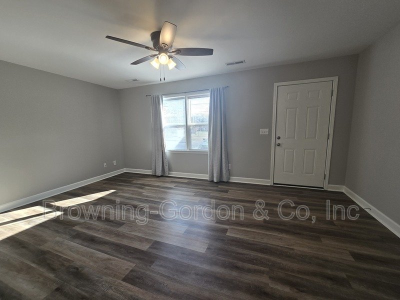 Two Bedroom in Bellevue available for immediate move in! property image