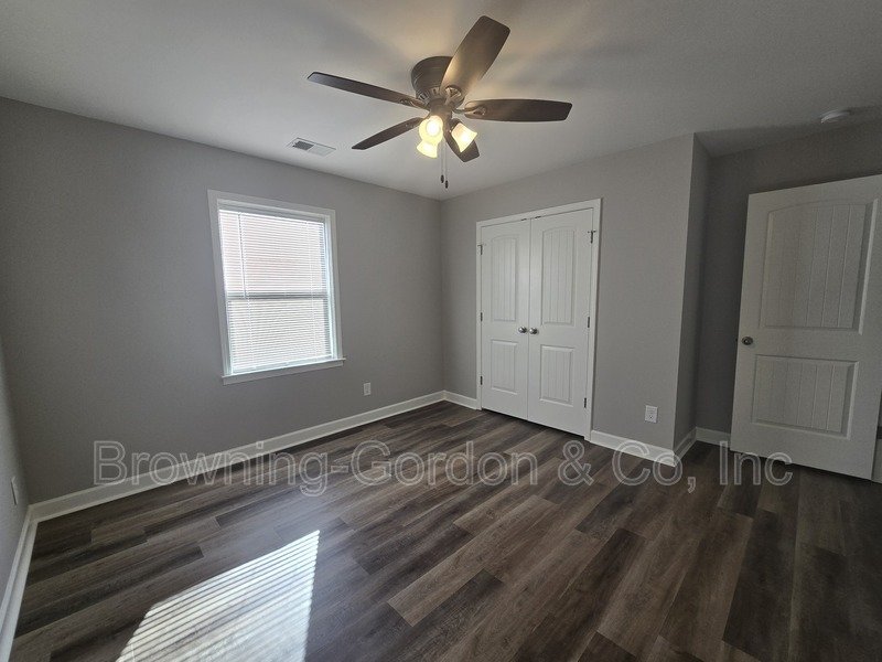 Two Bedroom in Bellevue available for immediate move in! property image