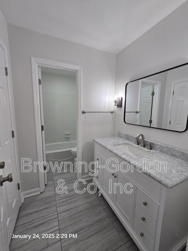 Beautifully Renovated Three Bedroom in Bellevue! property image