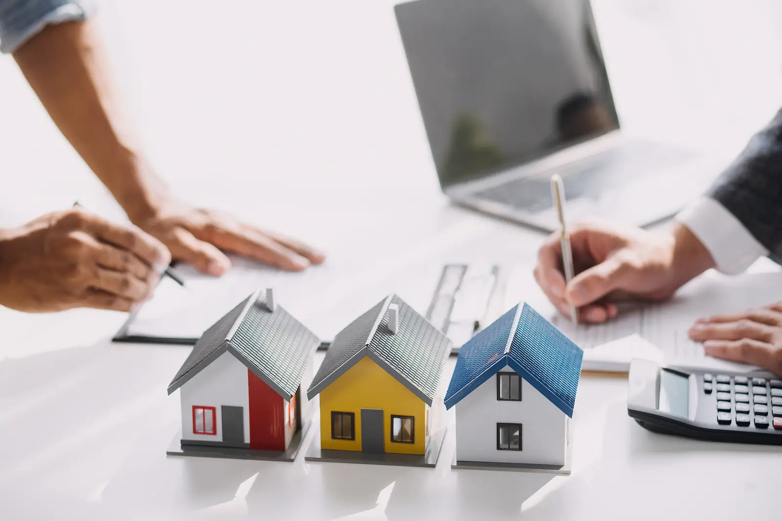 {{ post.title }}